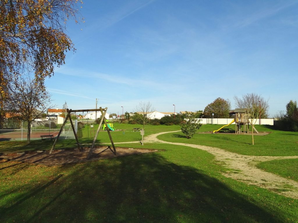 PARC DE JEUX POUR ENFANTS